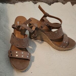 Elegant Brown Wedge Sandals